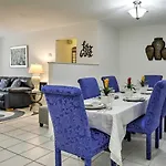 Quiet Home Near Shopping And 15 Miles From Orlando!