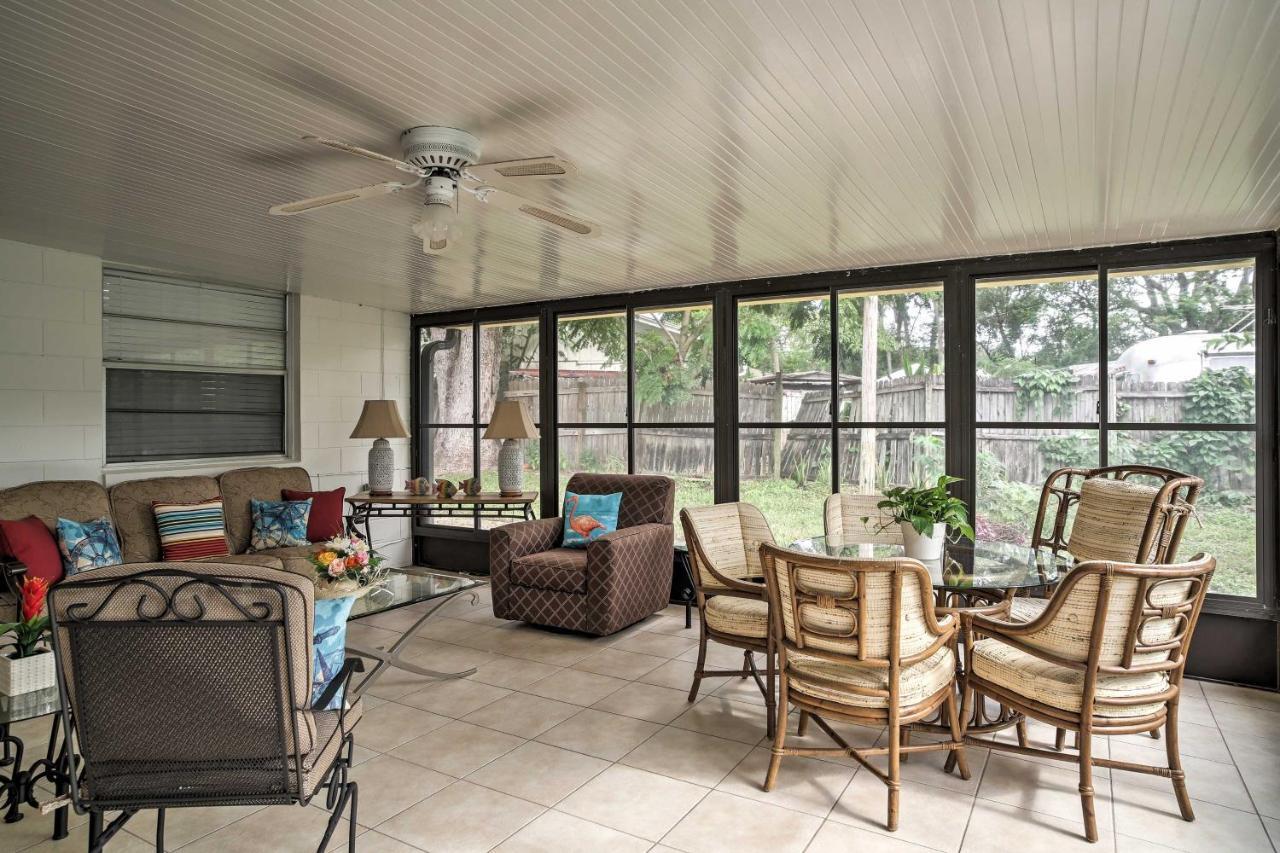 Quiet Near Shopping And 15 Miles From Orlando! Casa de férias *