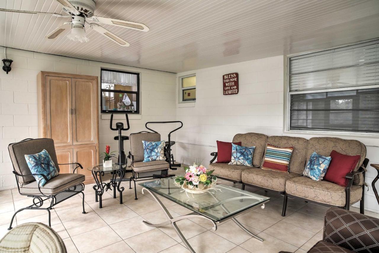 Quiet Near Shopping And 15 Miles From Orlando! Casa de férias *